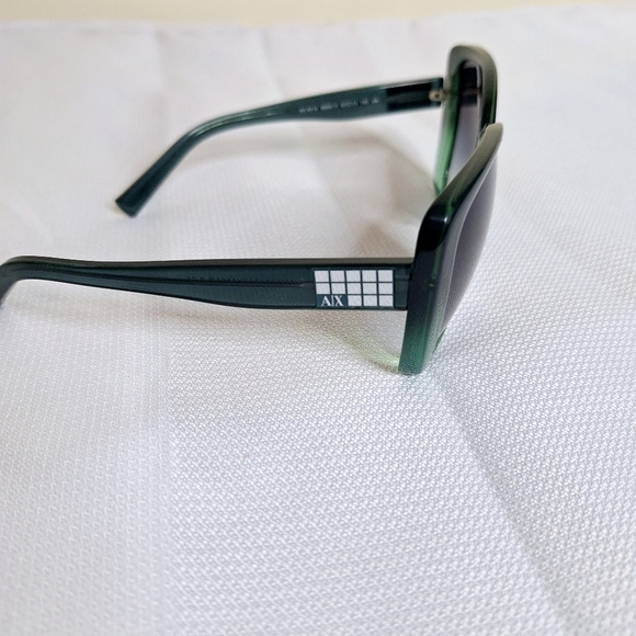 Armani Exchange brand " The Emerald Eye Beauty" Oversized sunglasses. - Picture 5 of 9